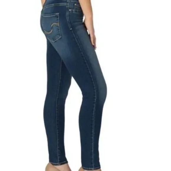 Women's Totally Shaping Pull-on Skinny Jeans